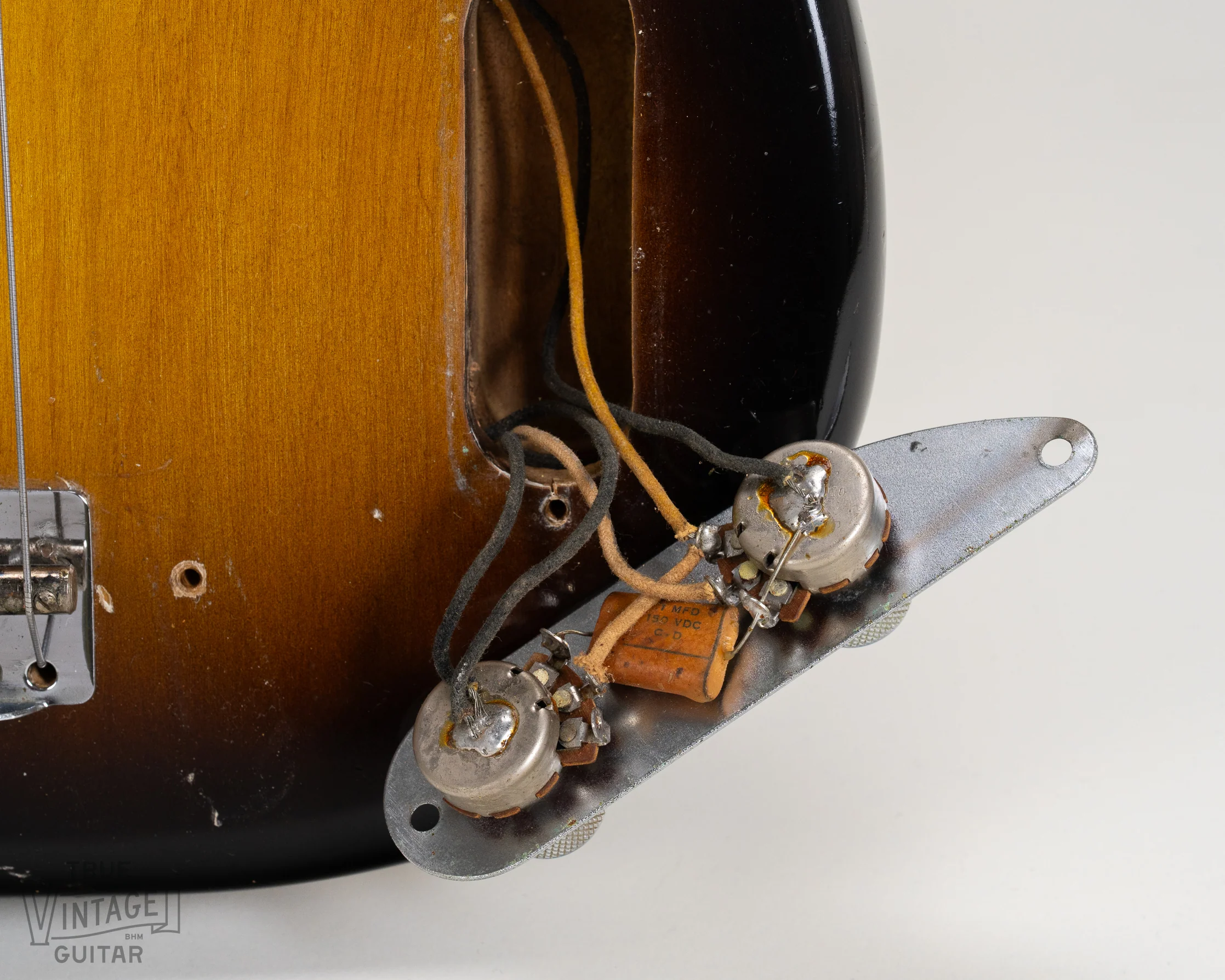 1957 Fender Precision Bass Sunburst - Image 17