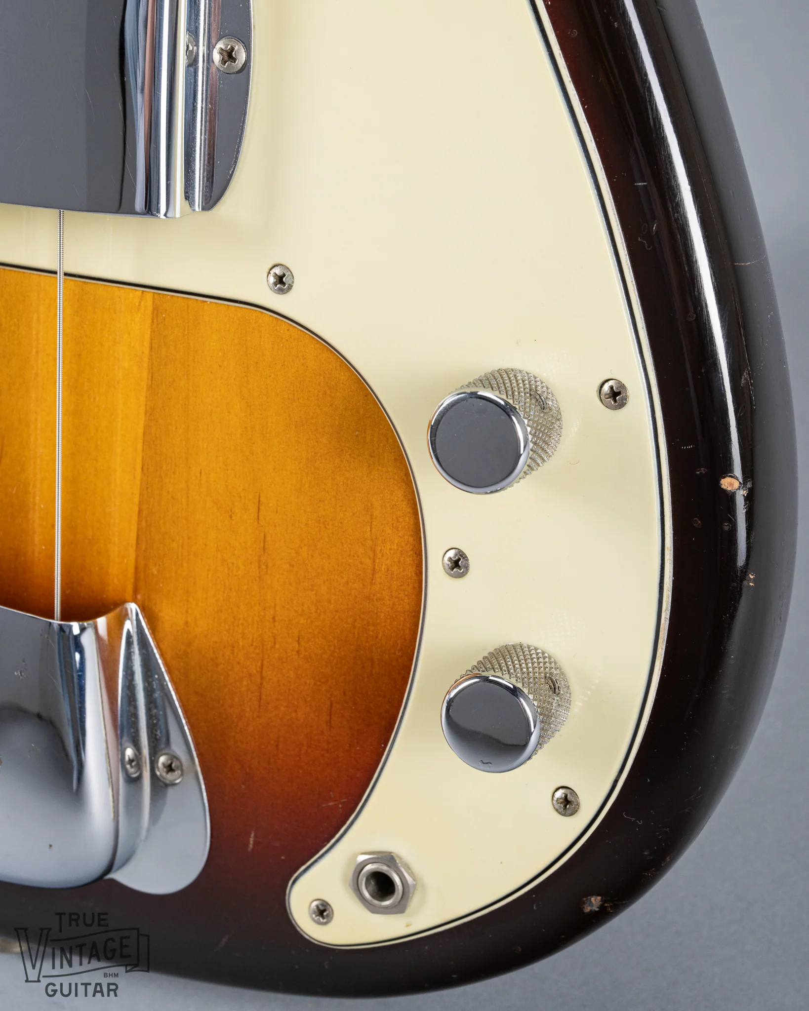 1959 Fender Precision Bass Sunburst Factory Mint Green Pickguard - Image 7