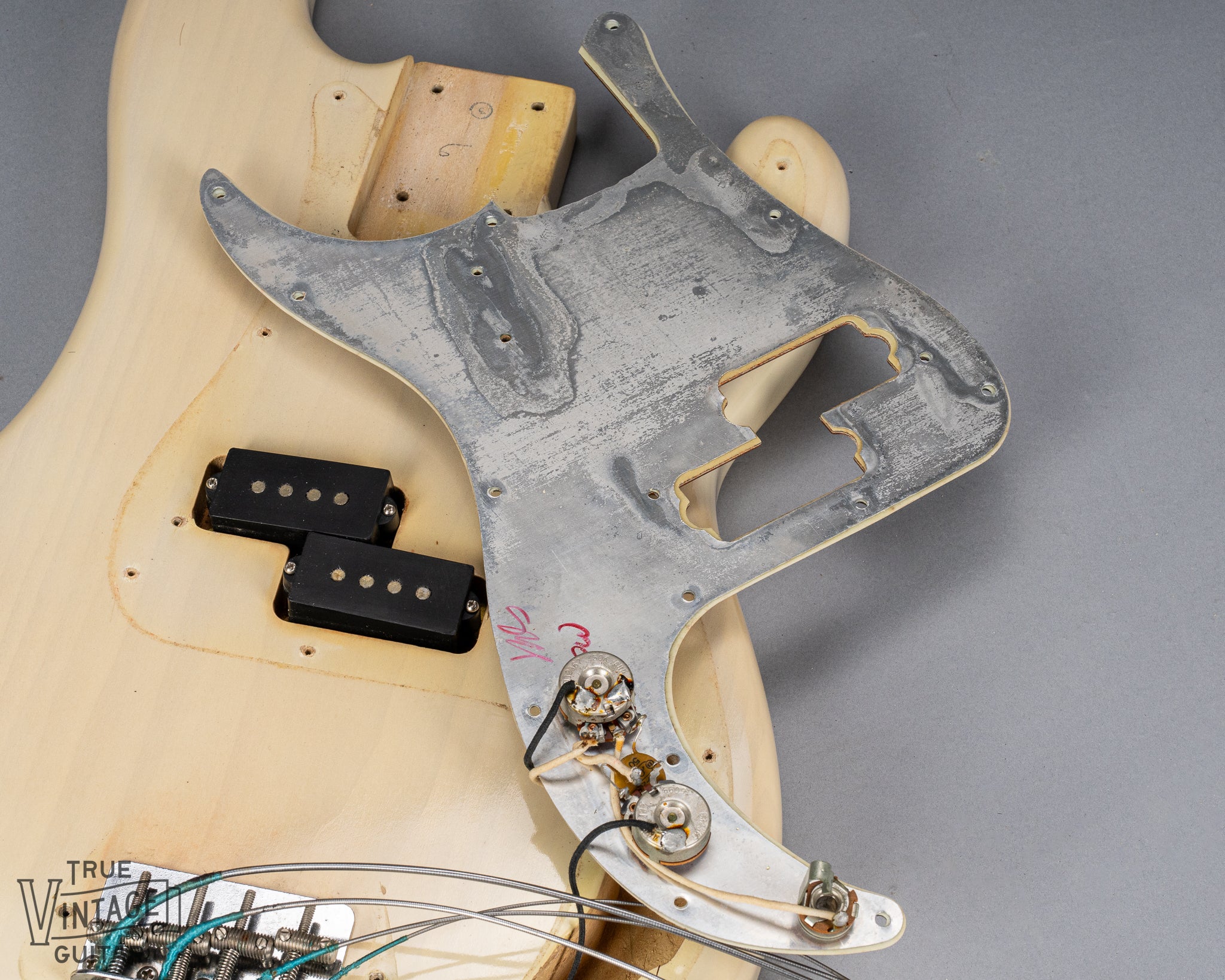 1966 Fender Precision Bass Blond - Image 18