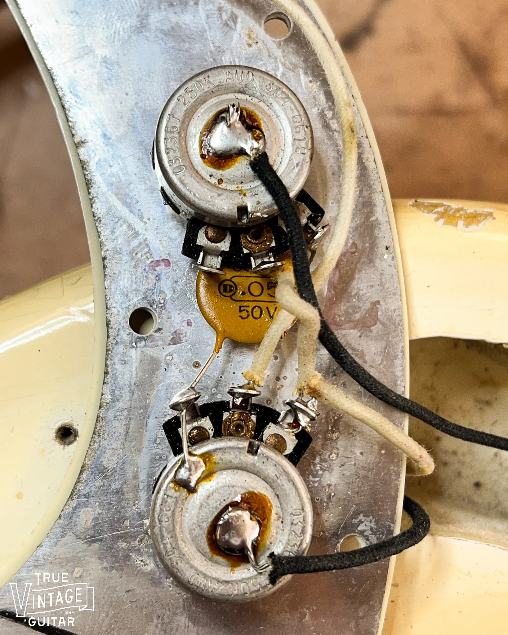 1966 Fender Precision Bass White - Image 22