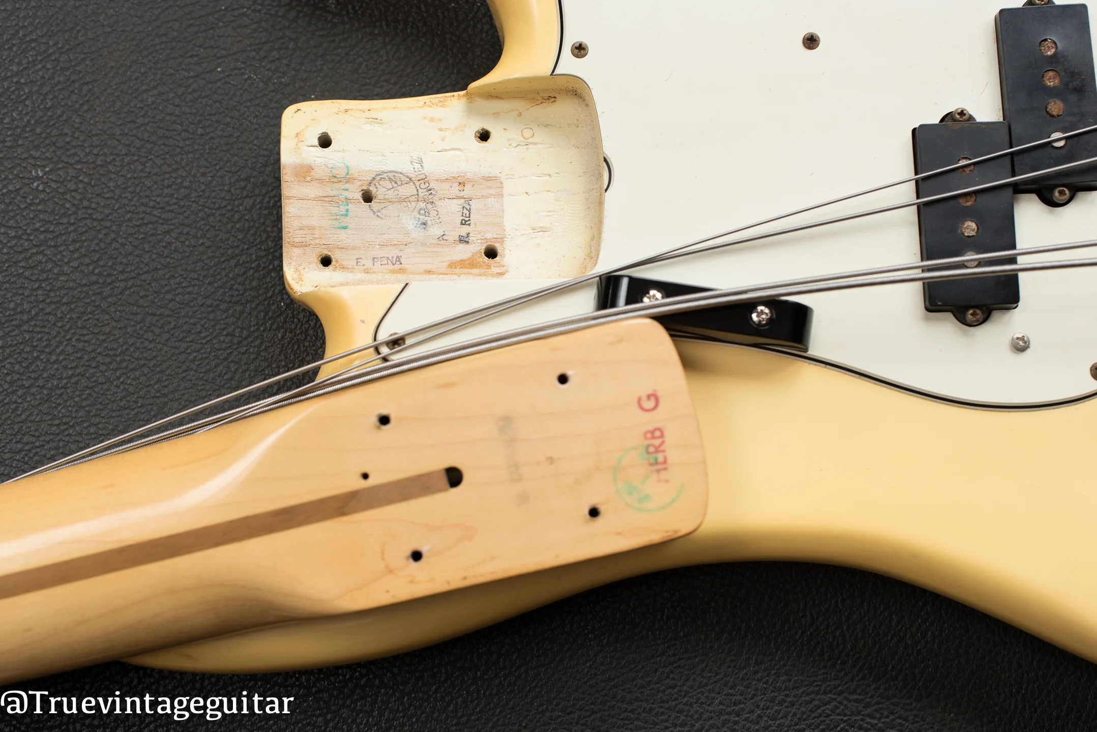 1976 Fender Precision Bass Olympic White Narrow Nut - Image 21