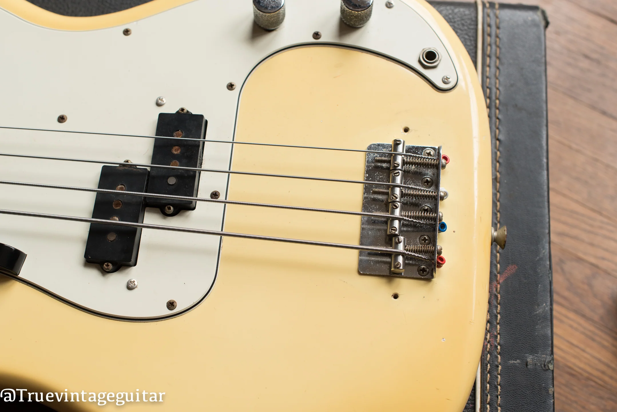 1976 Fender Precision Bass Olympic White Narrow Nut - Image 24